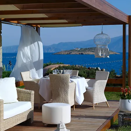 St. Nicolas Bay & Üdülőközpont 5*