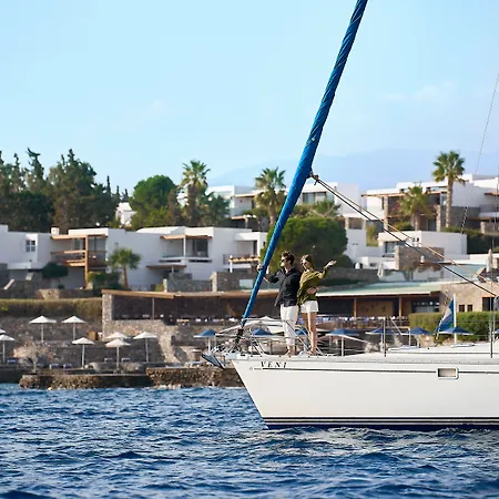 Üdülőközpont St. Nicolas Bay & 5*