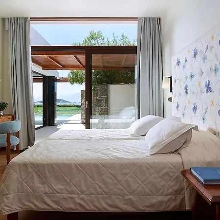 St. Nicolas Bay & Üdülőközpont 5*